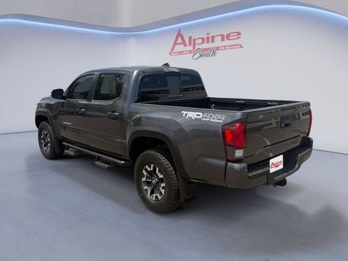 Used 2018 Toyota Tacoma TRD Off-Road w/ Technology Package AWD/4WD image 3