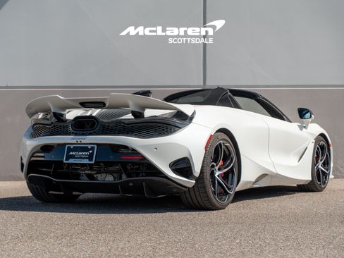 Used 2024 McLaren 750S Spider RWD image 7