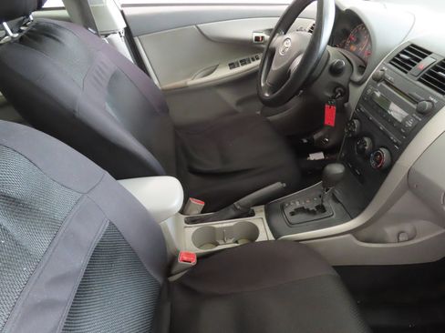 Used 2009 Toyota Corolla LE FWD image 19