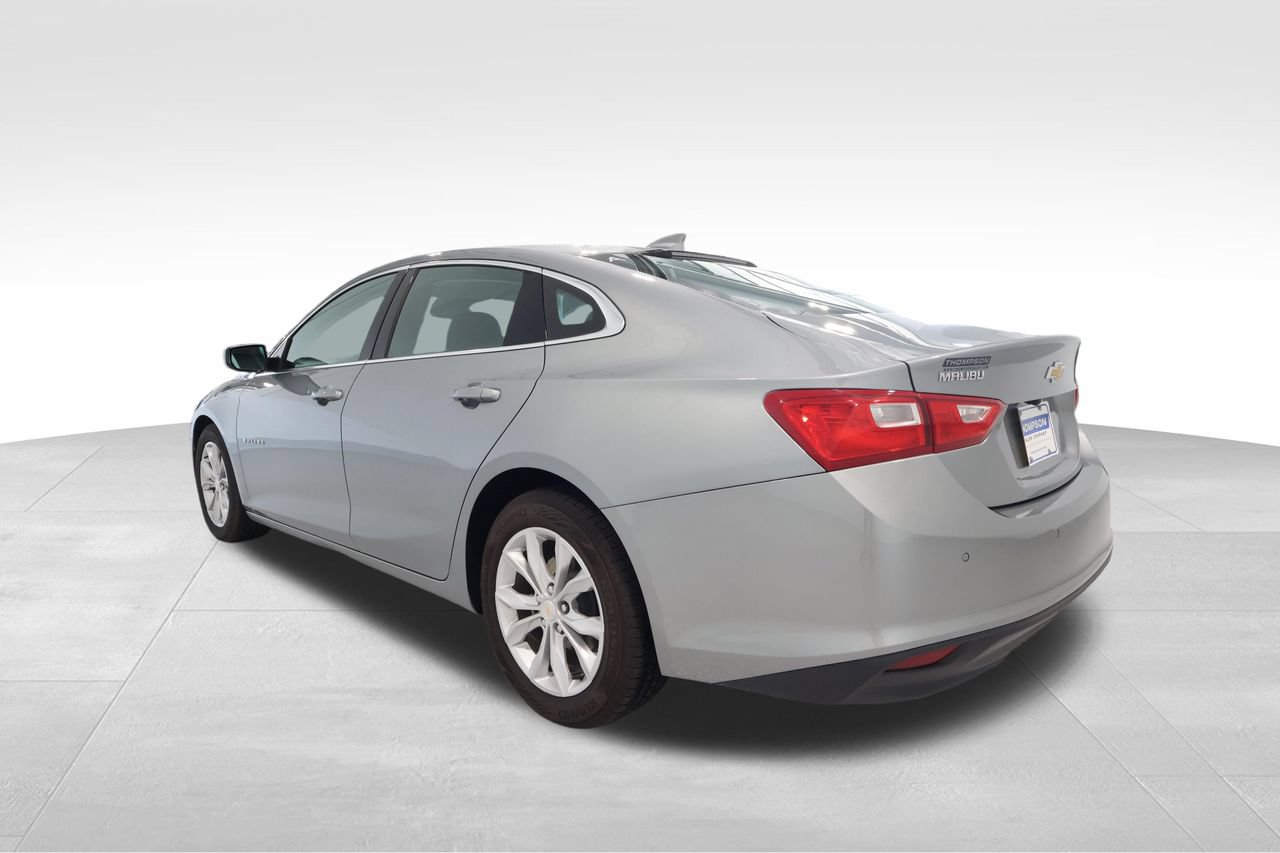 Used 2024 Chevrolet Malibu LT FWD image 2