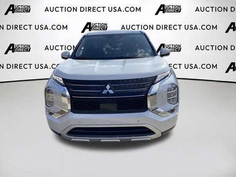 Used 2024 Mitsubishi Outlander SE image 10