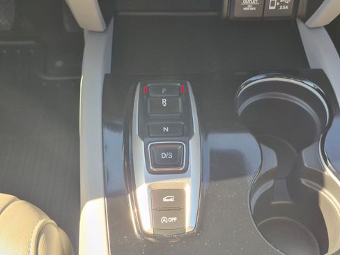 Used 2019 Honda Pilot Touring image 27