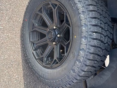 Used 2011 RAM 1500 Classic SLT image 17