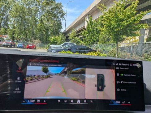 Used 2025 BMW i4 eDrive40 w/ Premium Package image 14