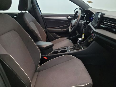 Used 2025 Volkswagen Jetta Sport image 21