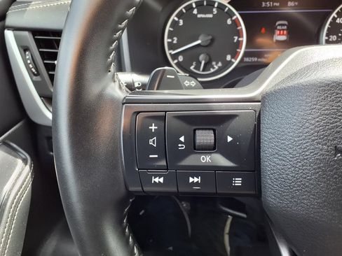 Used 2025 Nissan Rogue SV AWD/4WD image 13