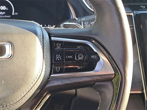 Used 2022 Jeep Grand Cherokee L Overland w/ Advanced Protech Group III image 25