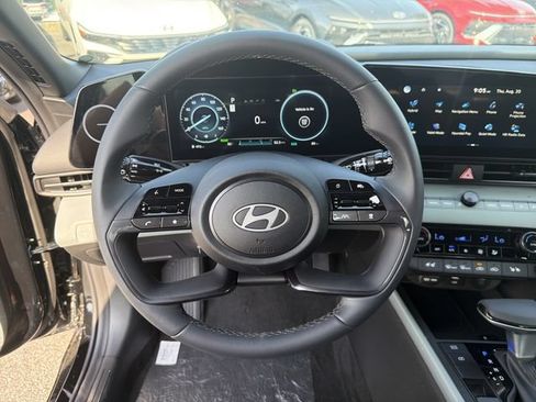 New 2026 Hyundai Elantra Limited FWD image 25
