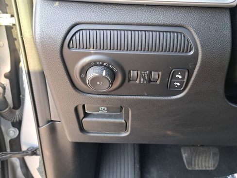 Certified 2022 Jeep Wagoneer Series II AWD/4WD image 29