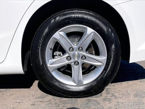 Used 2024 Chevrolet Malibu LT FWD image 9