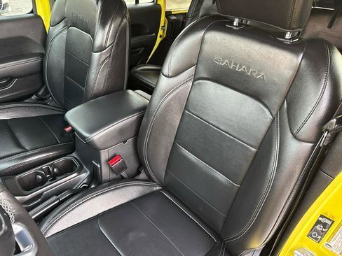 Used 2023 Jeep Wrangler Unlimited Sahara w/ Cold Weather Group image 28