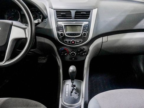 Used 2013 Hyundai Accent GLS image 22