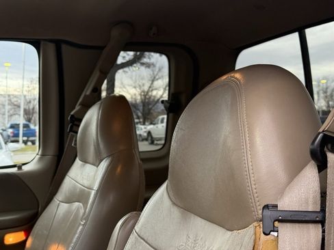 Used 2000 Ford F150 XLT image 11