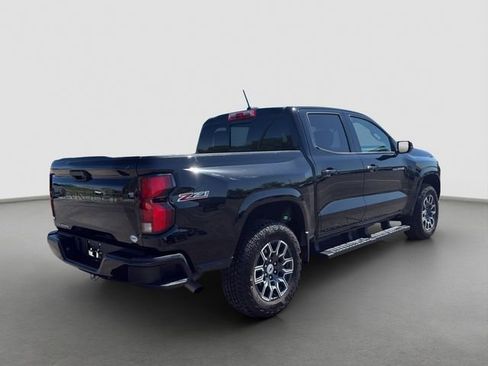 Used 2024 Chevrolet Colorado Z71 w/ Z71 Convenience Package 2 AWD/4WD image 6