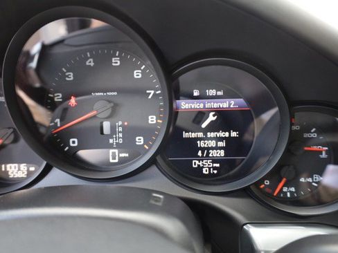 Used 2013 Porsche 911 Carrera 4 AWD/4WD image 30