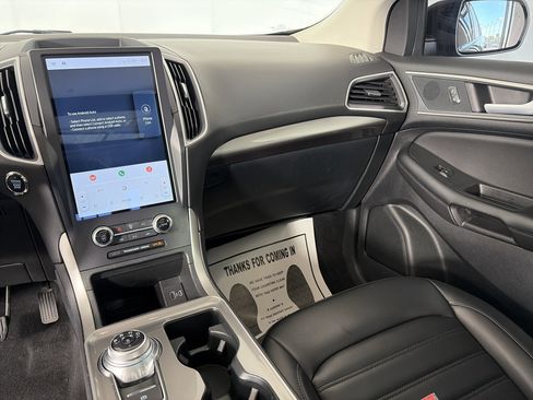 Used 2024 Ford Edge SEL w/ Convenience Package AWD/4WD image 4