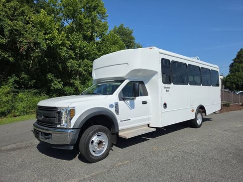 Used 2019 Ford F550 2WD Regular Cab Super Duty w/ XL Value Package image 1