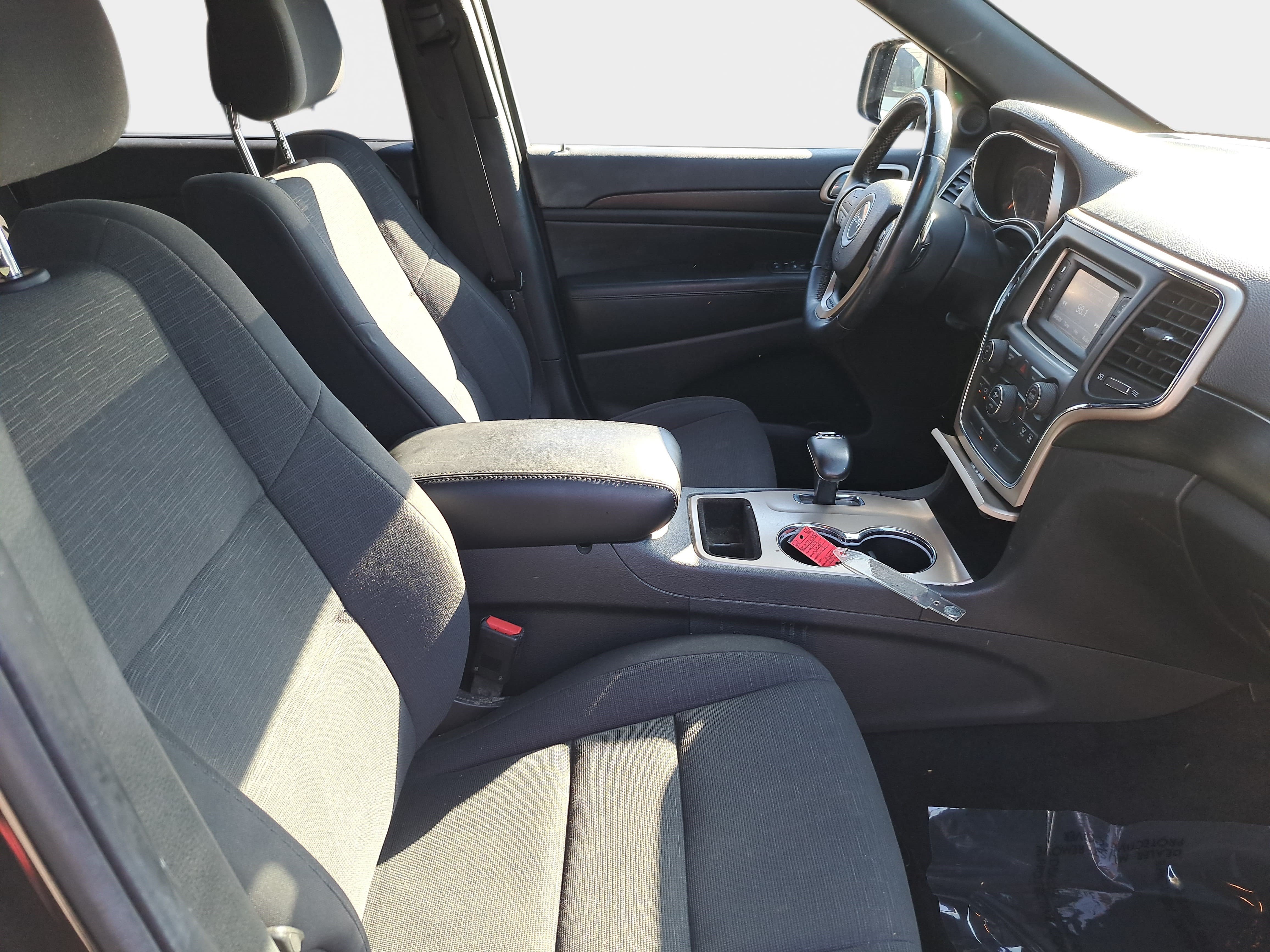 Used 2014 Jeep Grand Cherokee Laredo w/ Quick Order Package 23E AWD/4WD image 10