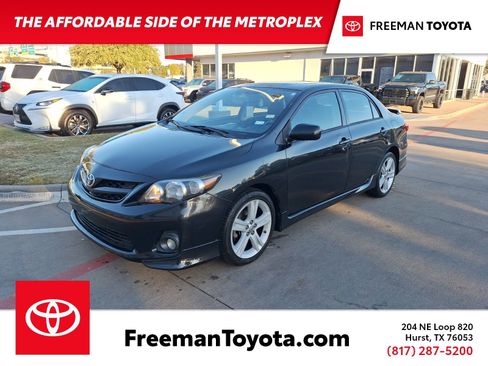 Used 2013 Toyota Corolla S image 1
