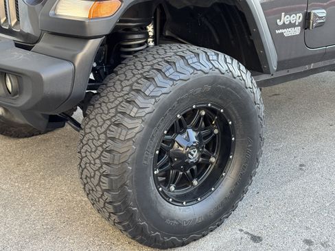 Used 2018 Jeep Wrangler Unlimited Sport S image 12