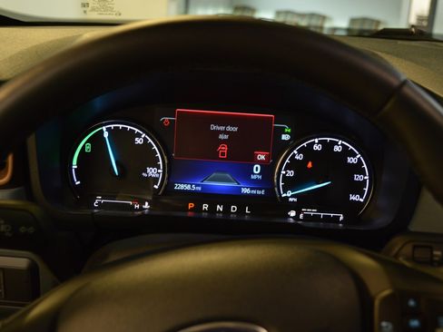 Used 2024 Ford Maverick Lariat image 17