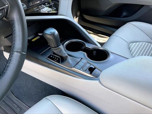 Used 2024 Toyota Camry SE w/ Audio Upgrade Package FWD image 31
