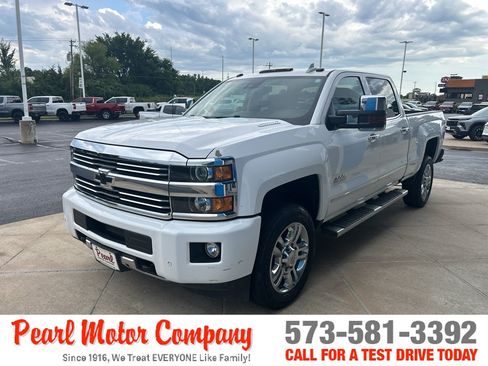 Used 2016 Chevrolet Silverado 2500 High Country w/ Duramax Plus Package AWD/4WD image 7