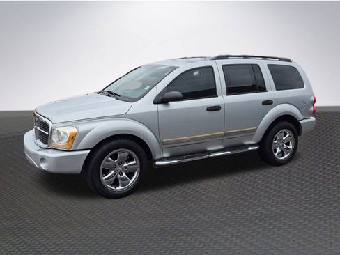 Used 2005 Dodge Durango SLT image 2