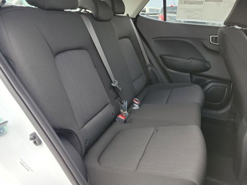 New 2026 Hyundai Venue SE FWD image 18