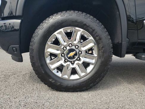 New 2026 Chevrolet Silverado 3500 High Country w/ Z71 Off-Road Package AWD/4WD image 10