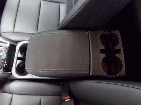 New 2025 GMC Canyon Elevation w/ Convenience Package image 22