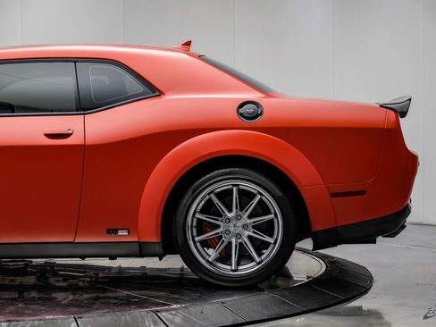 Used 2022 Dodge Challenger SRT Hellcat image 11