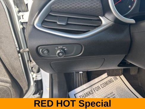 Used 2024 Chevrolet Malibu LT image 19