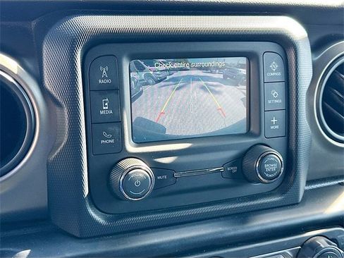 Used 2019 Jeep Wrangler Unlimited Sport S image 13