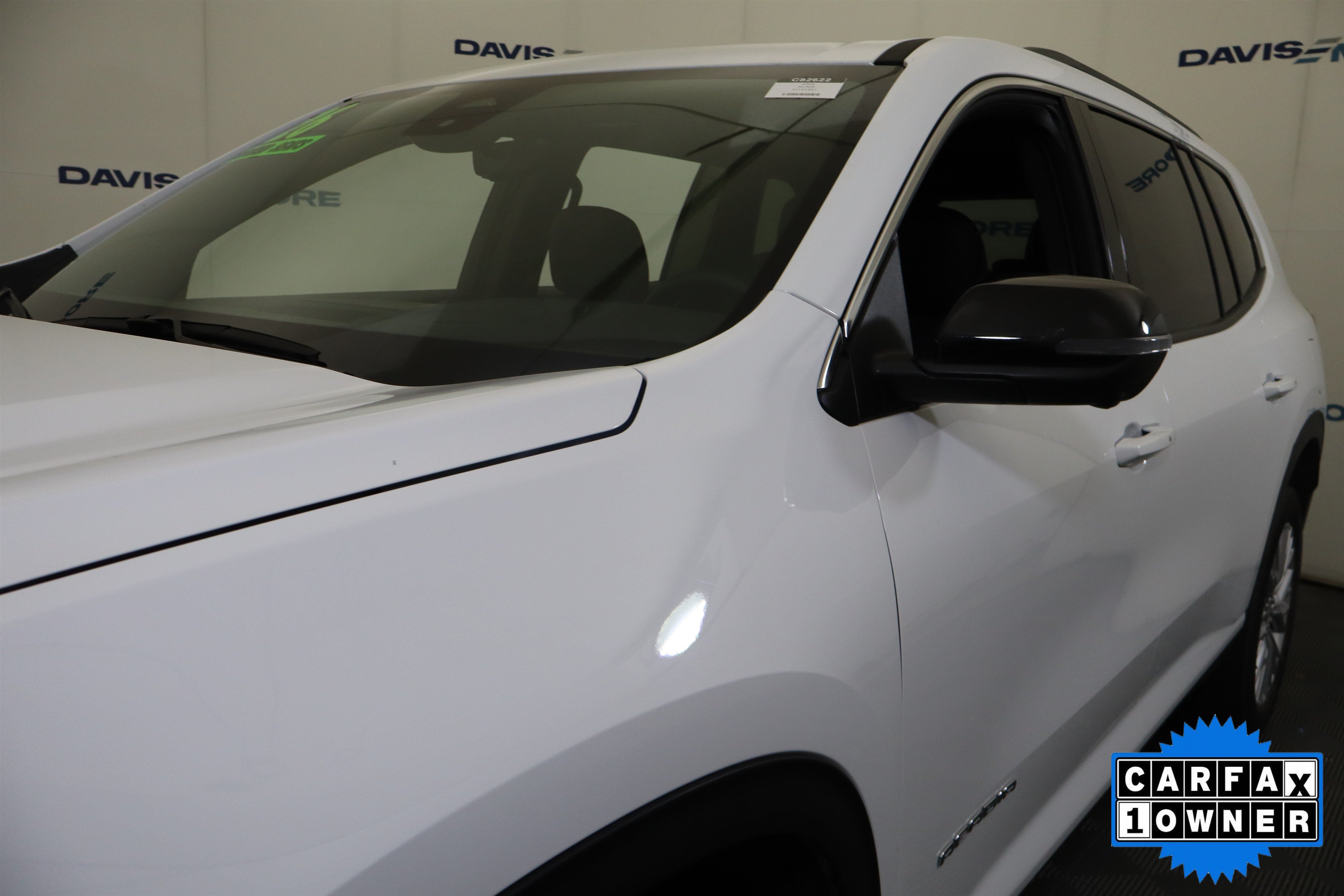 Used 2026 GMC Acadia Elevation w/ Elevation Premium Package FWD image 13