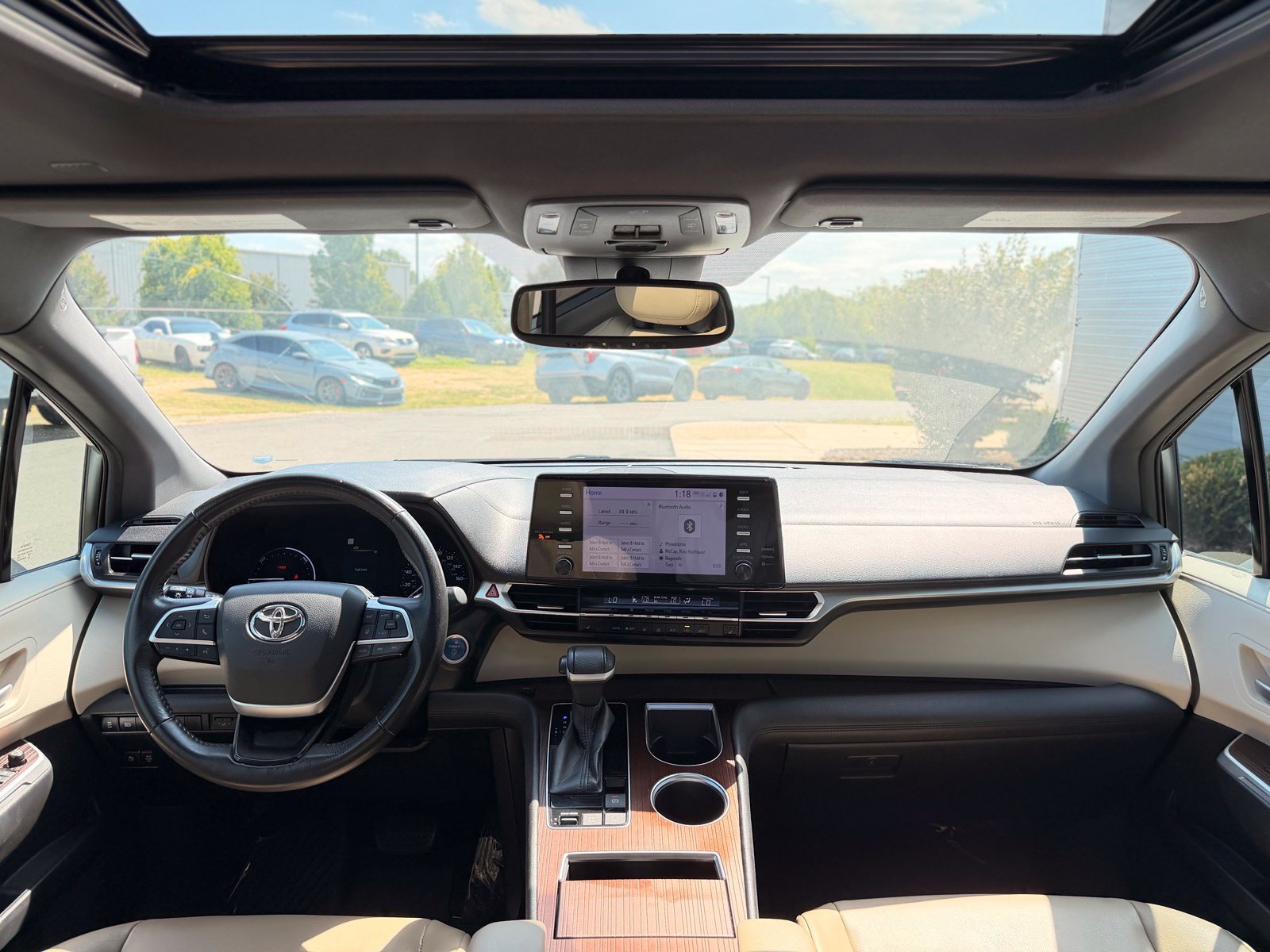 Used 2021 Toyota Sienna XLE FWD image 30