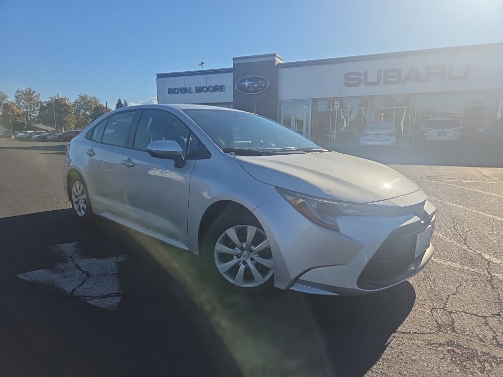 Used 2026 Toyota Corolla LE FWD image 1