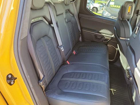 Used 2022 Rivian R1T Adventure image 21