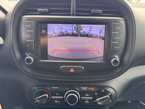 Used 2023 Kia Soul LX w/ Option Group 015 FWD image 27