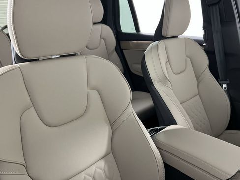 New 2026 Volvo XC90 B6 Plus w/ Protection Package Premier image 26