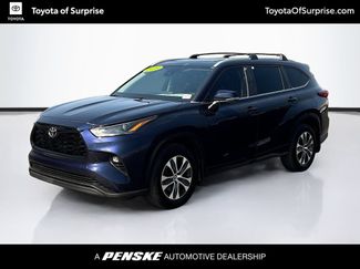 Used 2023 Toyota Highlander XLE AWD/4WD video 1