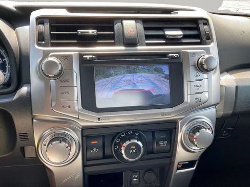 Used 2015 Toyota 4Runner SR5 AWD/4WD image 16