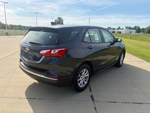 Used 2018 Chevrolet Equinox LS FWD image 6