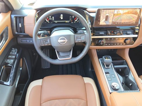 New 2026 Nissan Pathfinder SL FWD image 8