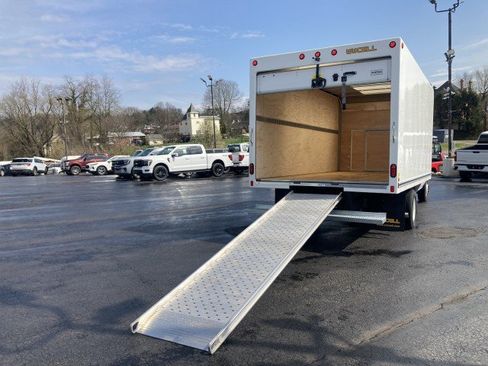 New 2027 Ford E-350 and Econoline 350 Super Duty w/ Power Equipment Group RWD image 9