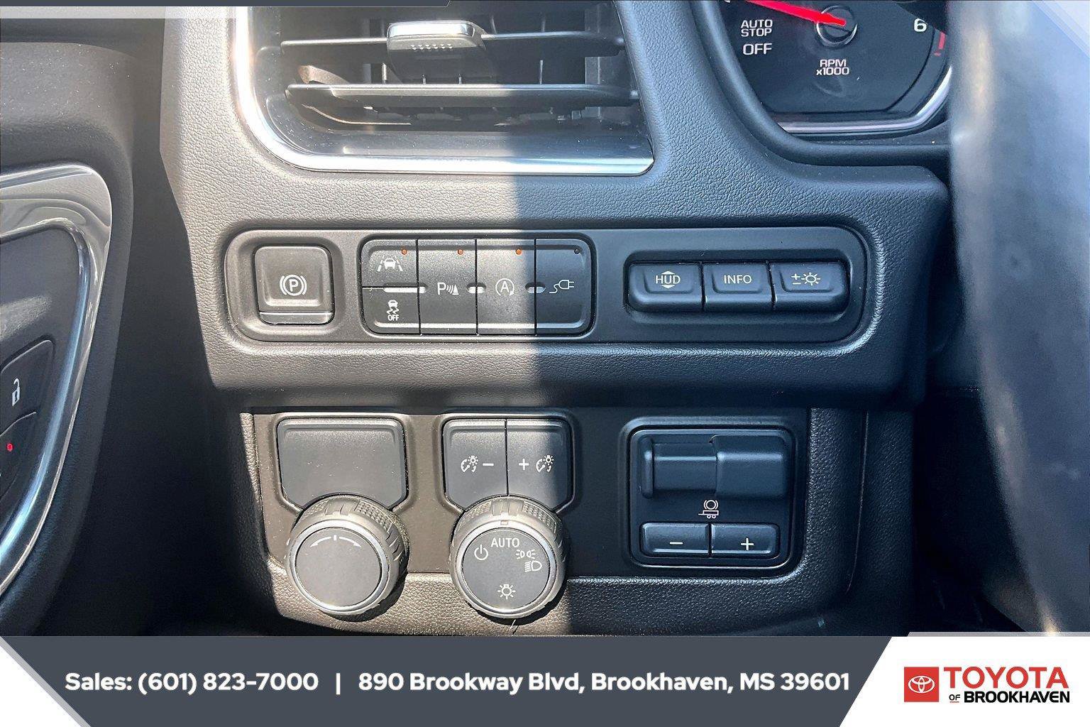 Used 2021 Chevrolet Tahoe Premier w/ Premium Package RWD image 23