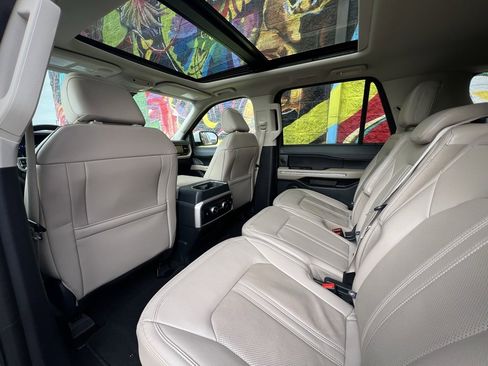 Used 2024 Ford Expedition Max Limited image 20