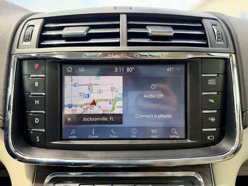 Used 2020 Lincoln Continental Reserve w/ Luxury Package FWD image 28