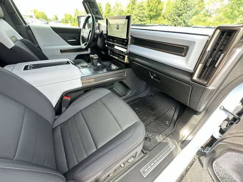 Used 2024 GMC Hummer EV 2X AWD/4WD image 22