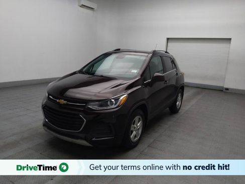Used 2020 Chevrolet Trax LT w/ LT Convenience Package FWD image 1
